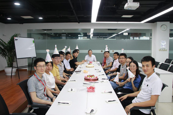 聯(lián)測(cè)7月員工生日會(huì)：一路有你